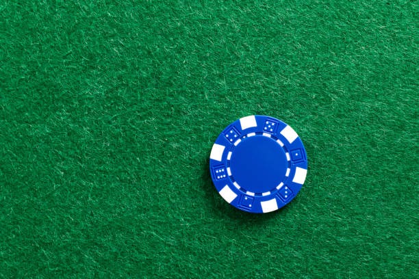 ilham toto mobile app interface showing slot games and live casino options
